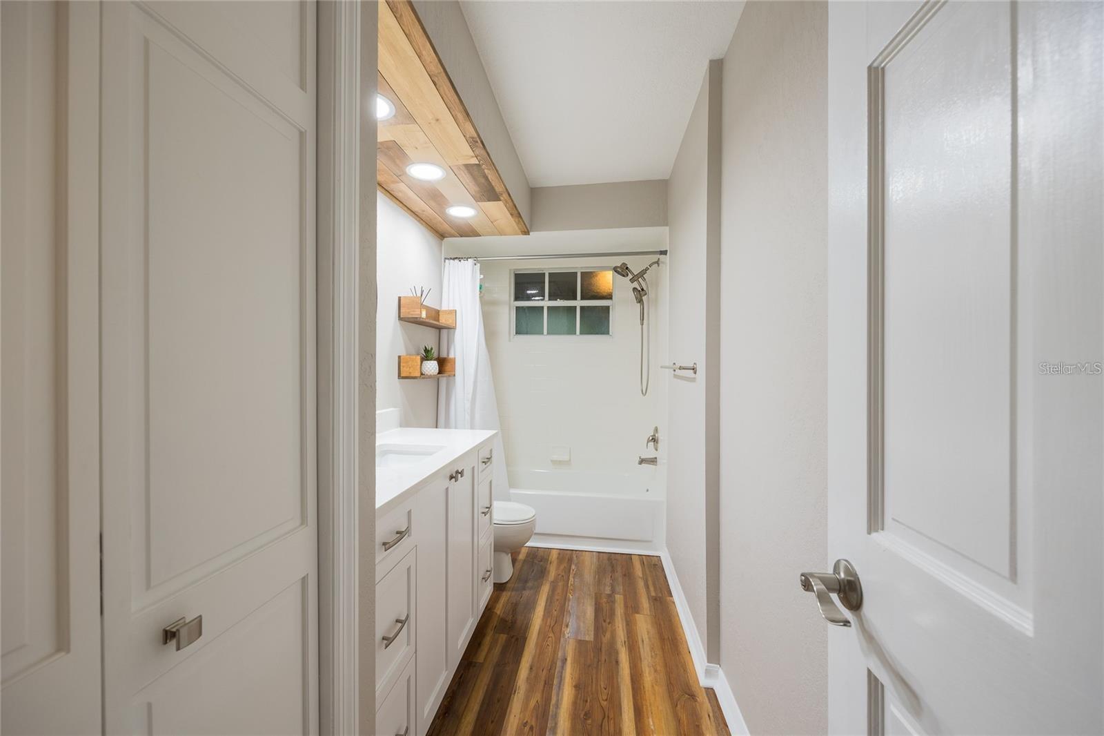 Image 30 of 100 For 13219 Tyrone Street