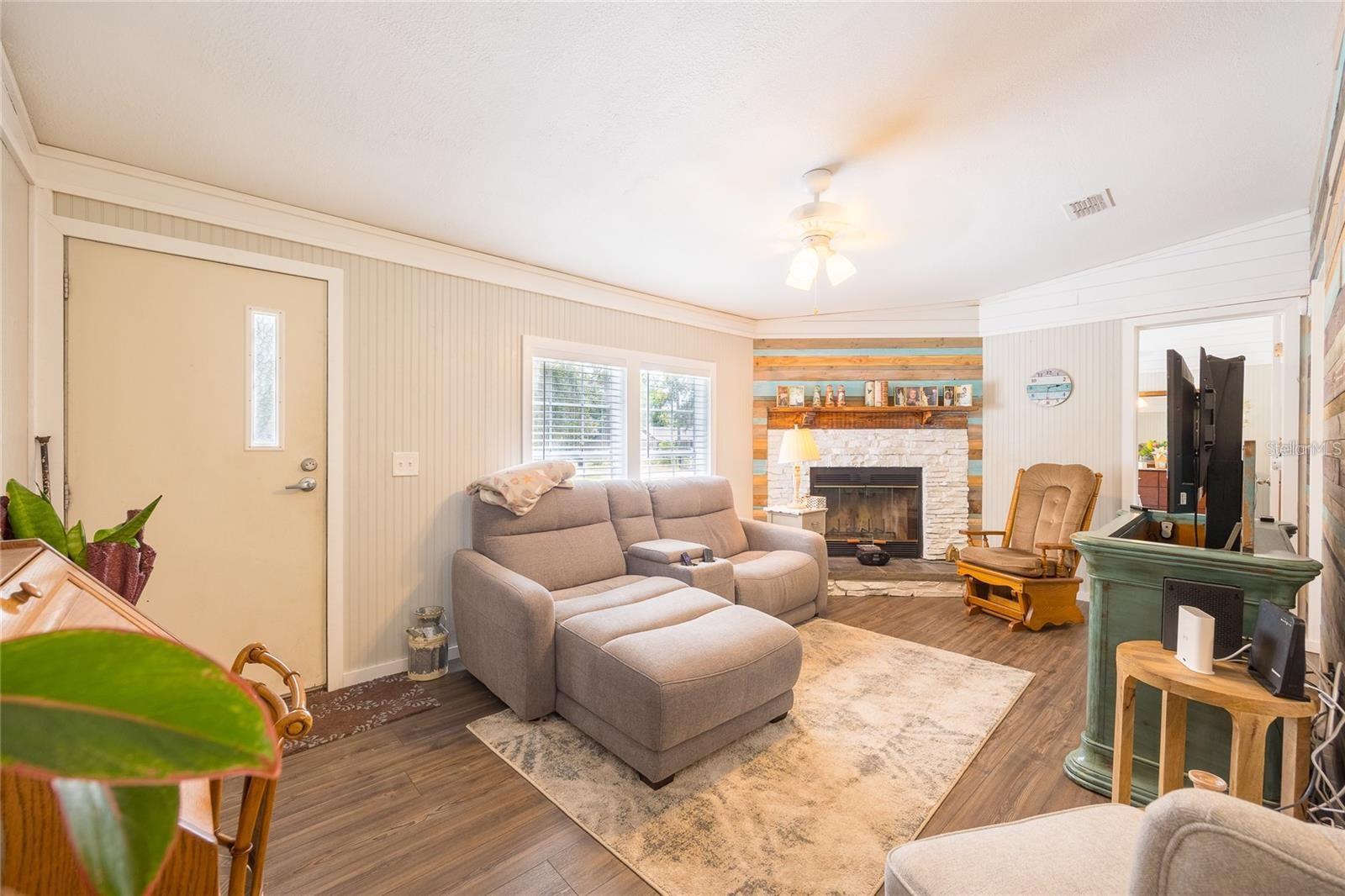 Image 45 of 100 For 13219 Tyrone Street