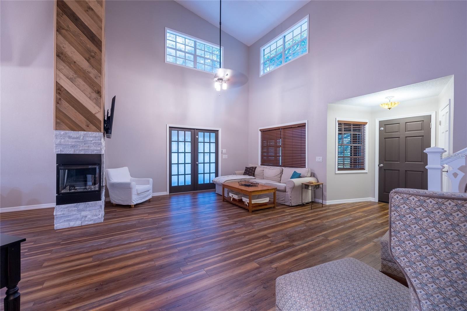 Image 7 of 100 For 13219 Tyrone Street