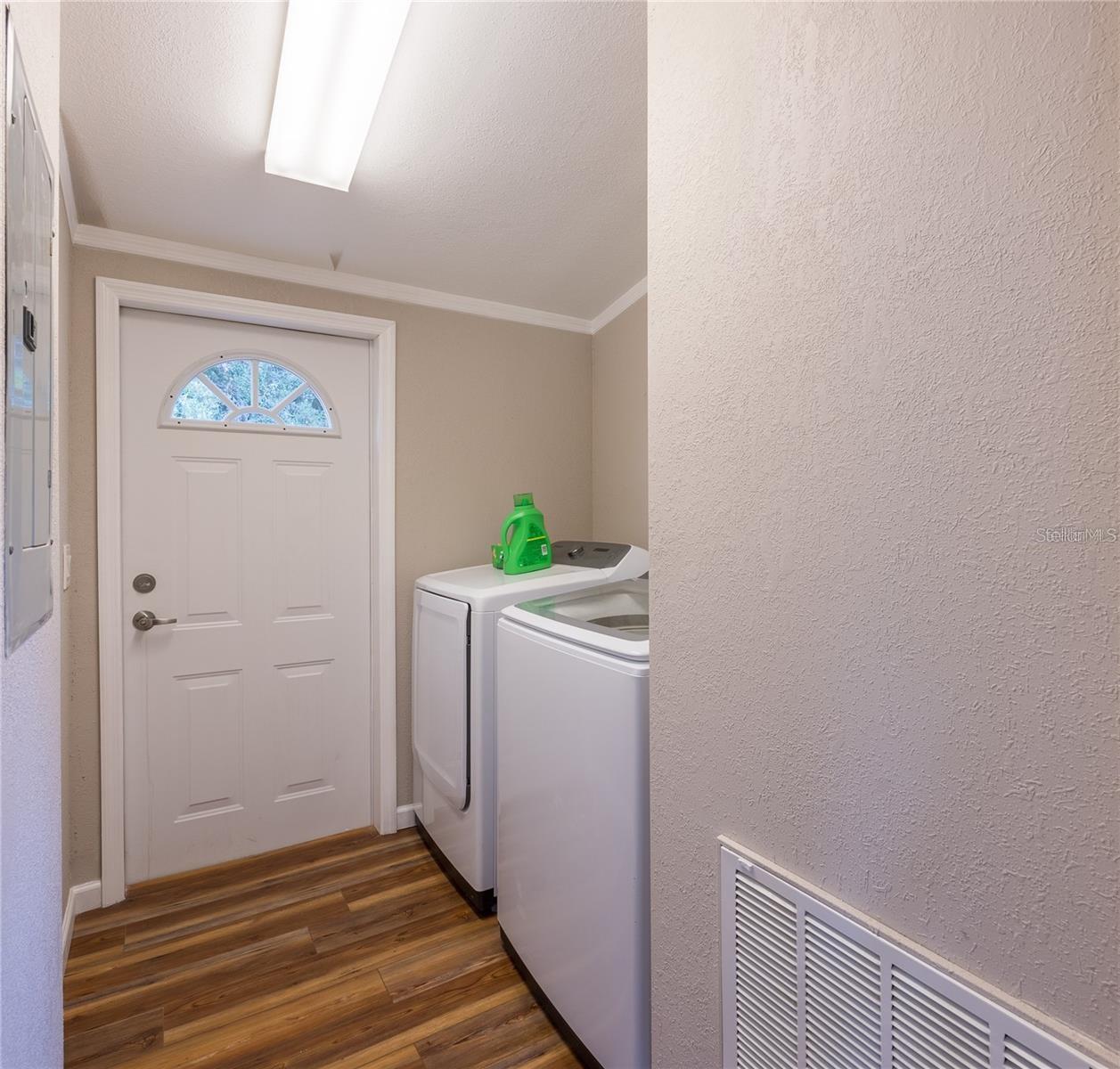 Image 73 of 100 For 13219 Tyrone Street