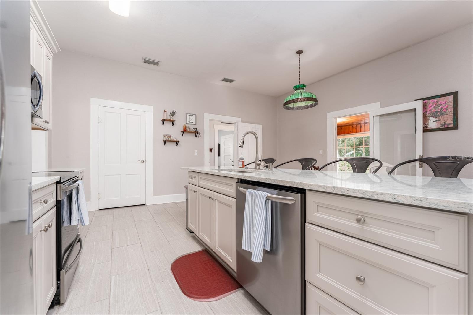 Image 7 of 30 For 900 Wheeler Street