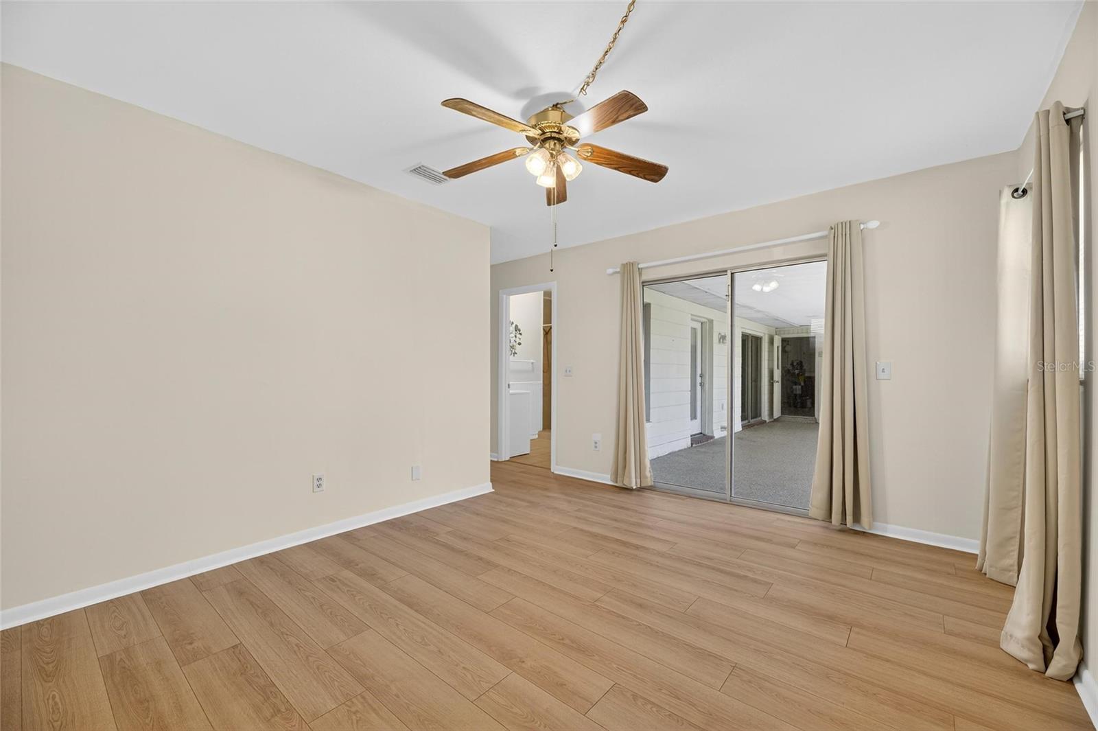 Image 17 of 37 For 1238 Fordham Drive