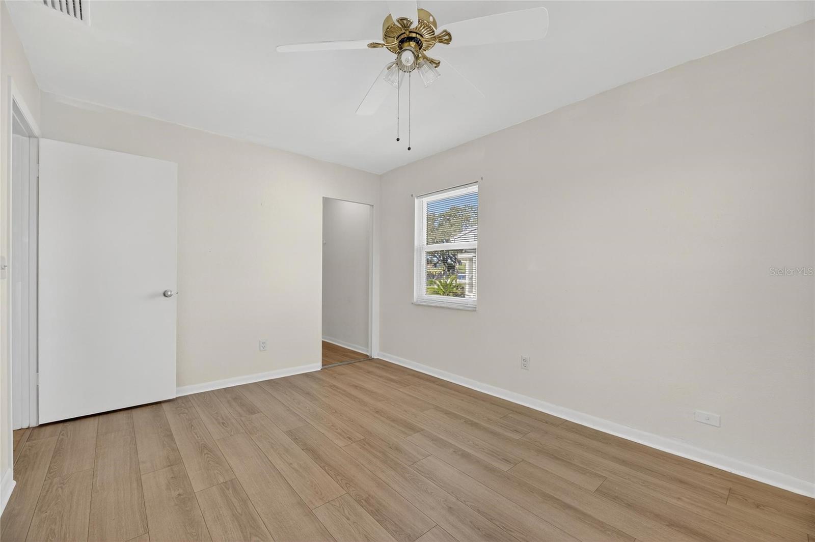 Image 22 of 37 For 1238 Fordham Drive