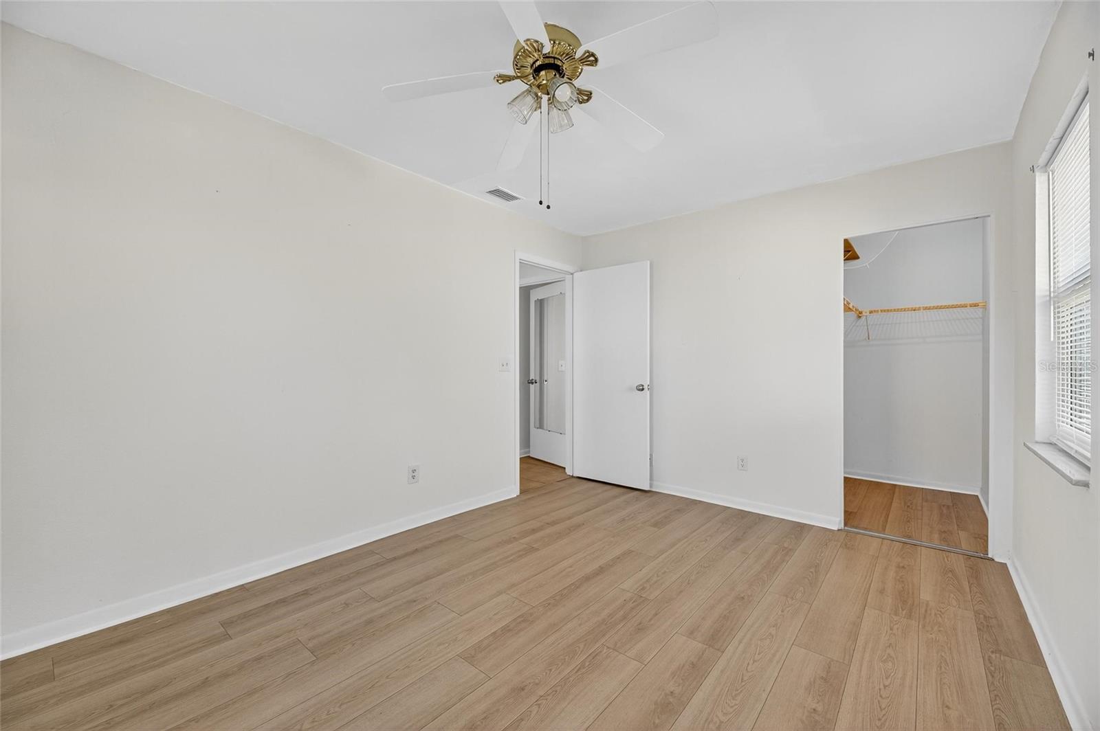 Image 23 of 37 For 1238 Fordham Drive