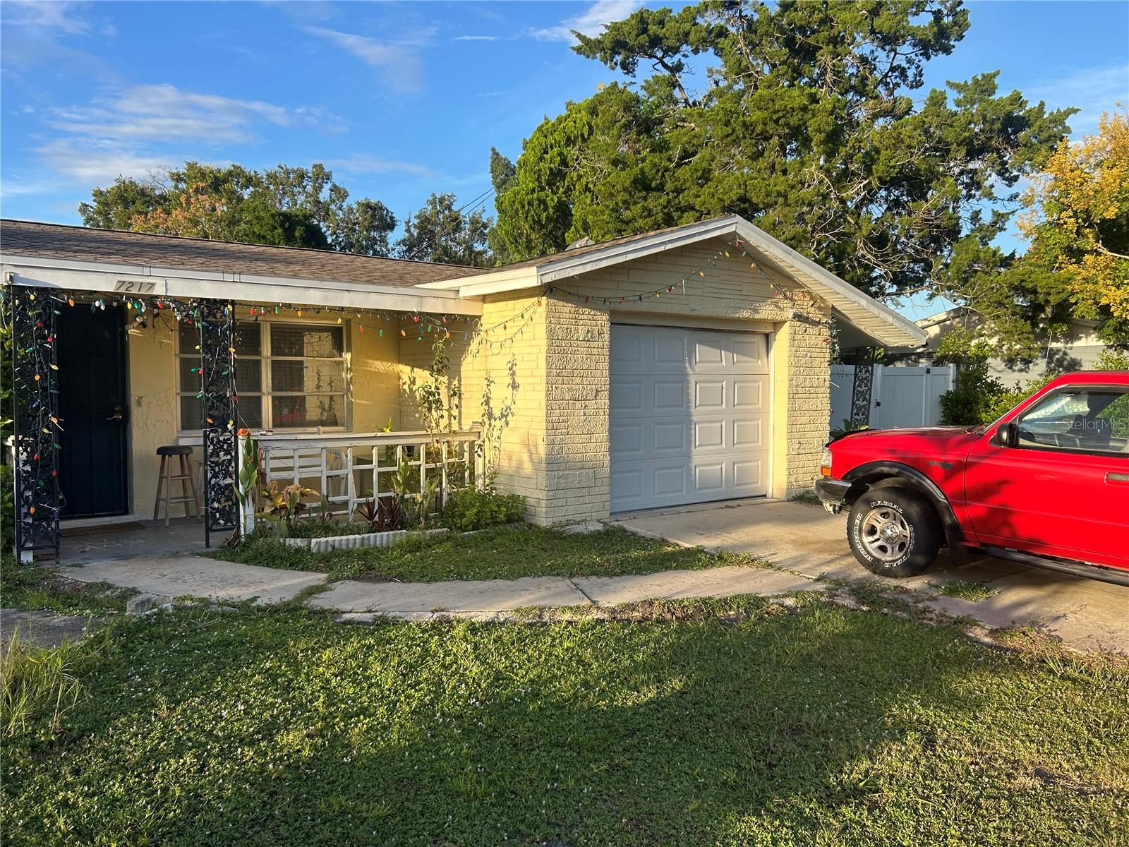 Listing photo id 0 for 7217 Coventry Drive