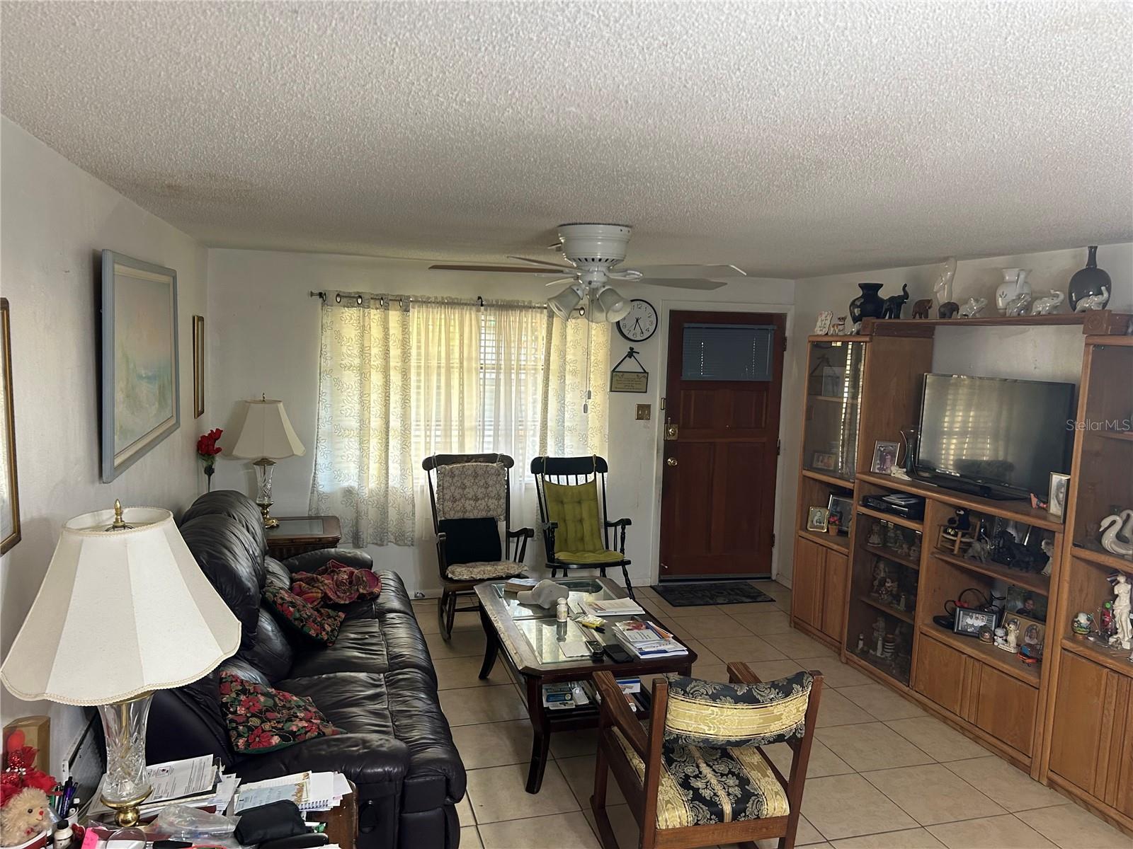 Listing photo id 2 for 7217 Coventry Drive
