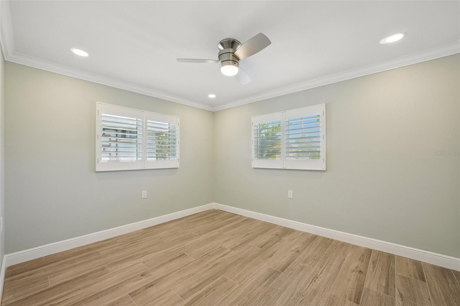 Image 18 of 31 For 406 86th Avenue