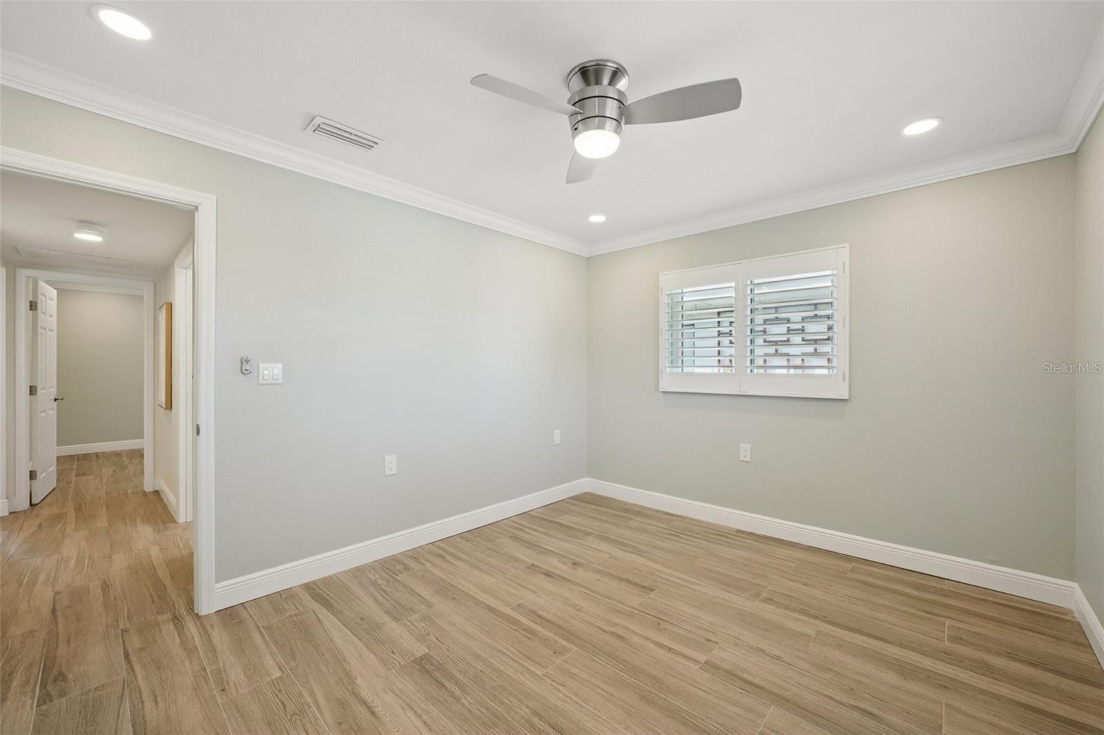 Image 19 of 31 For 406 86th Avenue