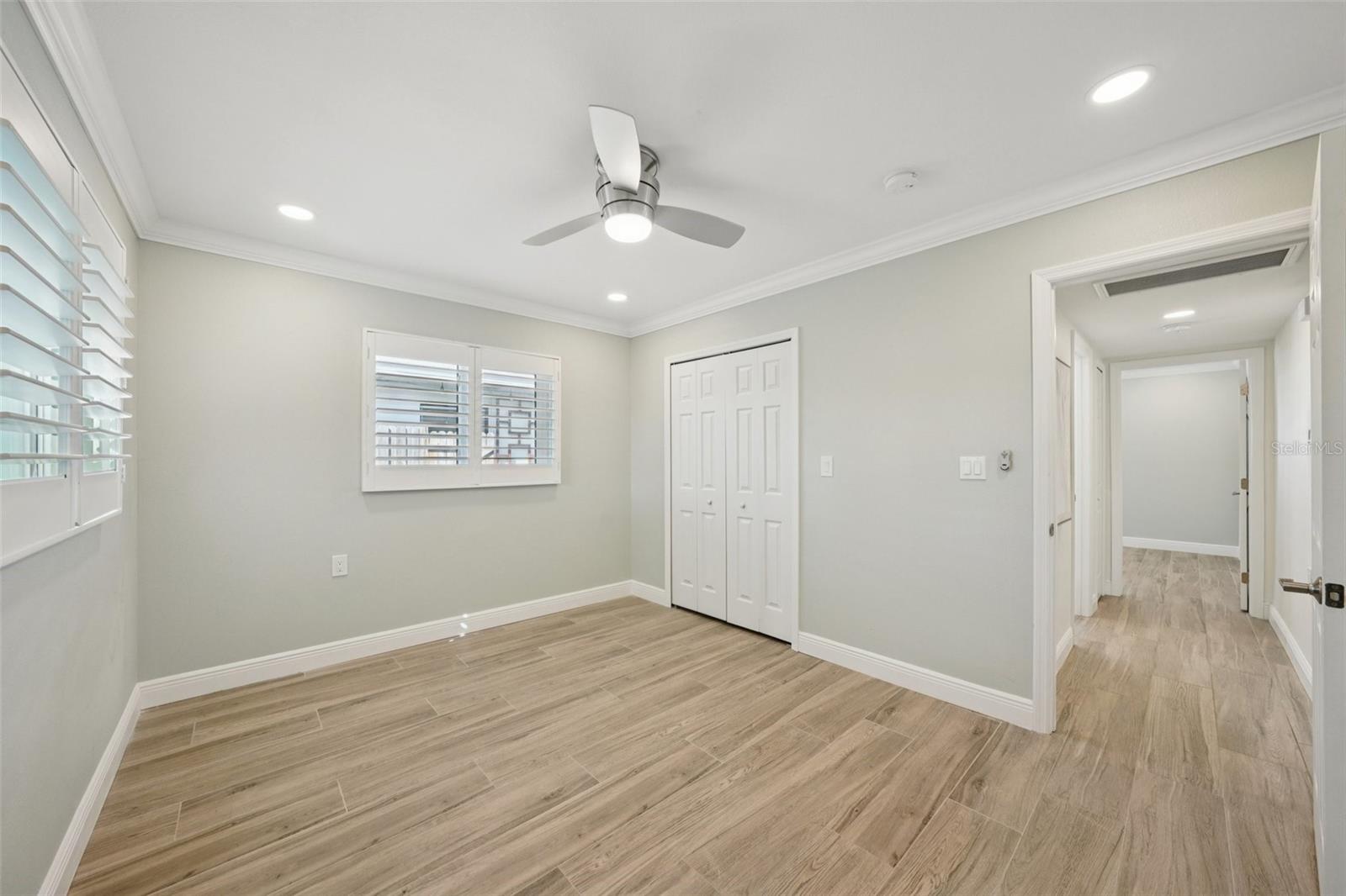 Image 21 of 31 For 406 86th Avenue