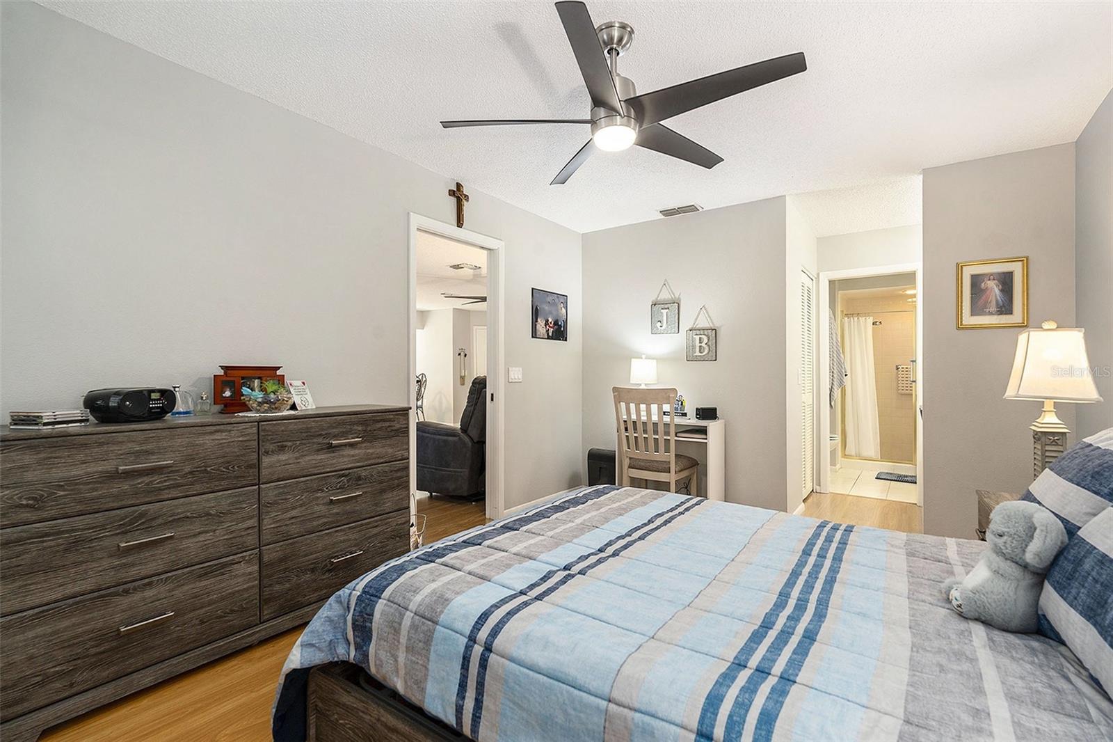 Listing photo id 21 for 9529 Bunker Hill Court 9529