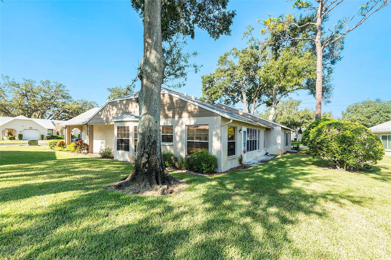 Listing photo id 28 for 9529 Bunker Hill Court 9529