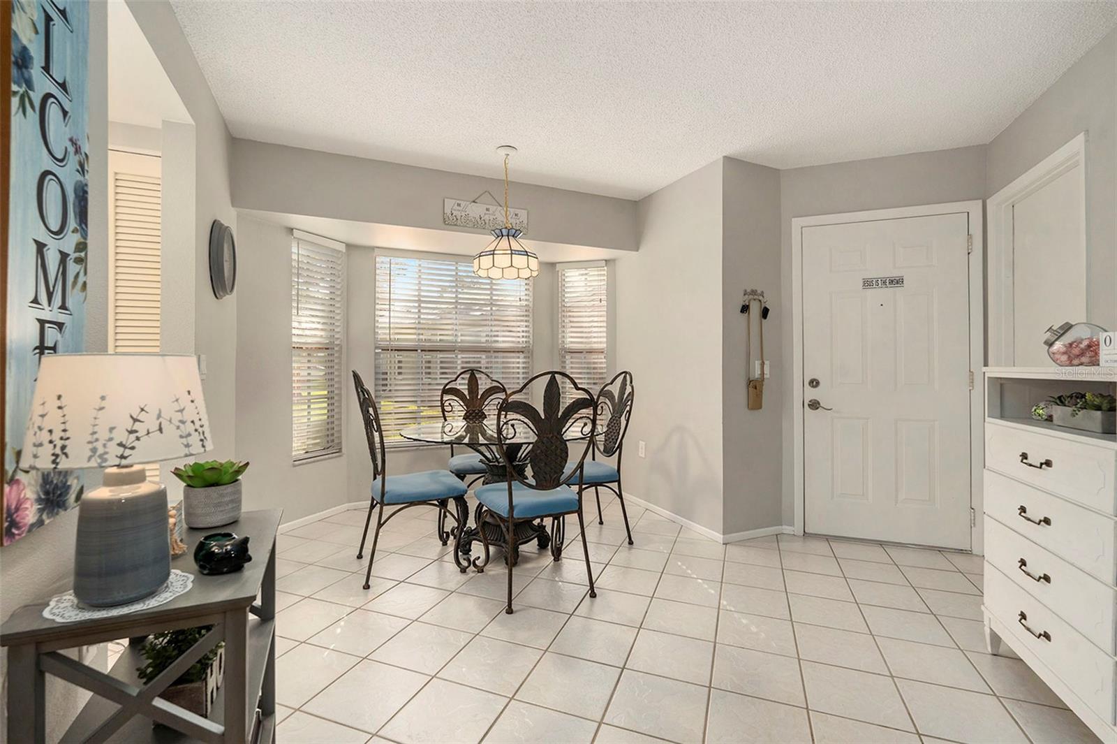Listing photo id 7 for 9529 Bunker Hill Court 9529