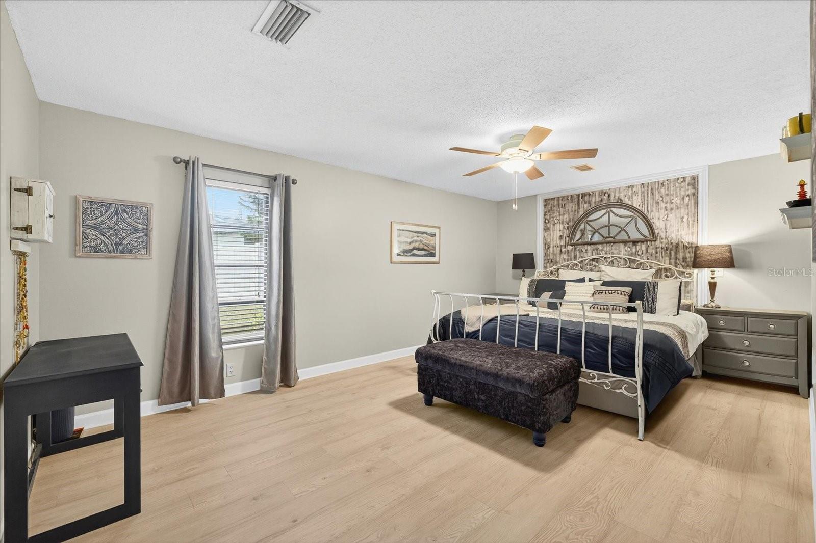 Image 15 of 29 For 775 Wild Oak Lane