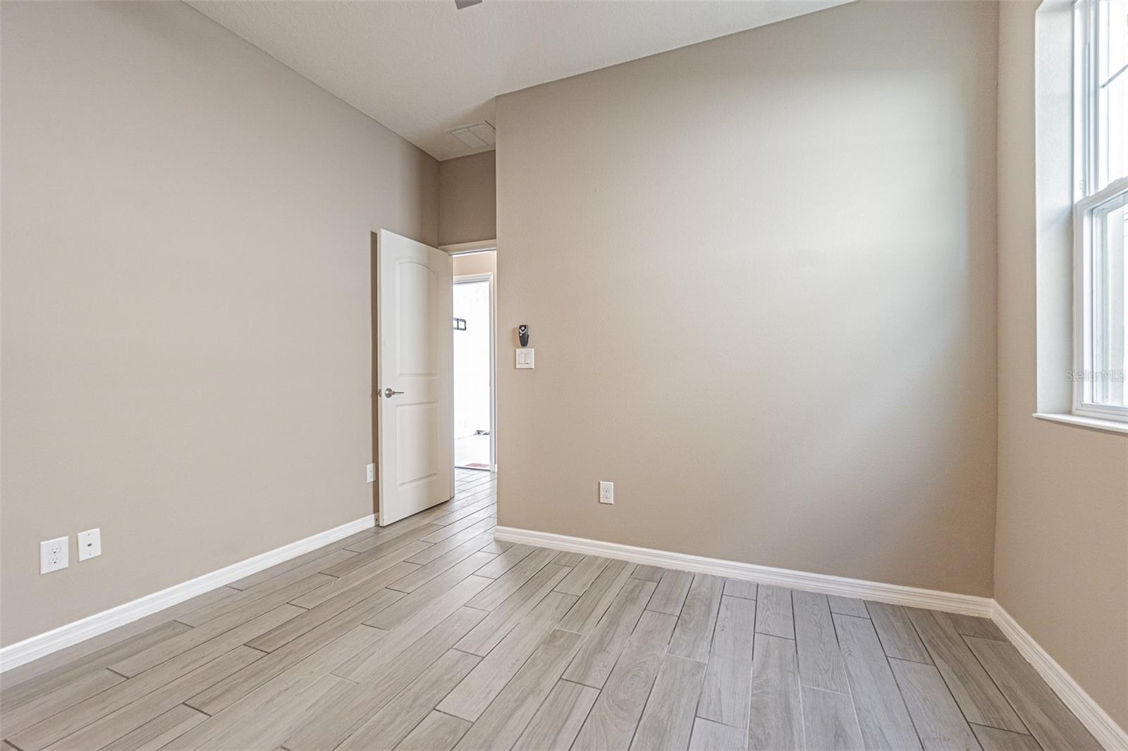 Image 10 of 54 For 8147 Artisan Cir