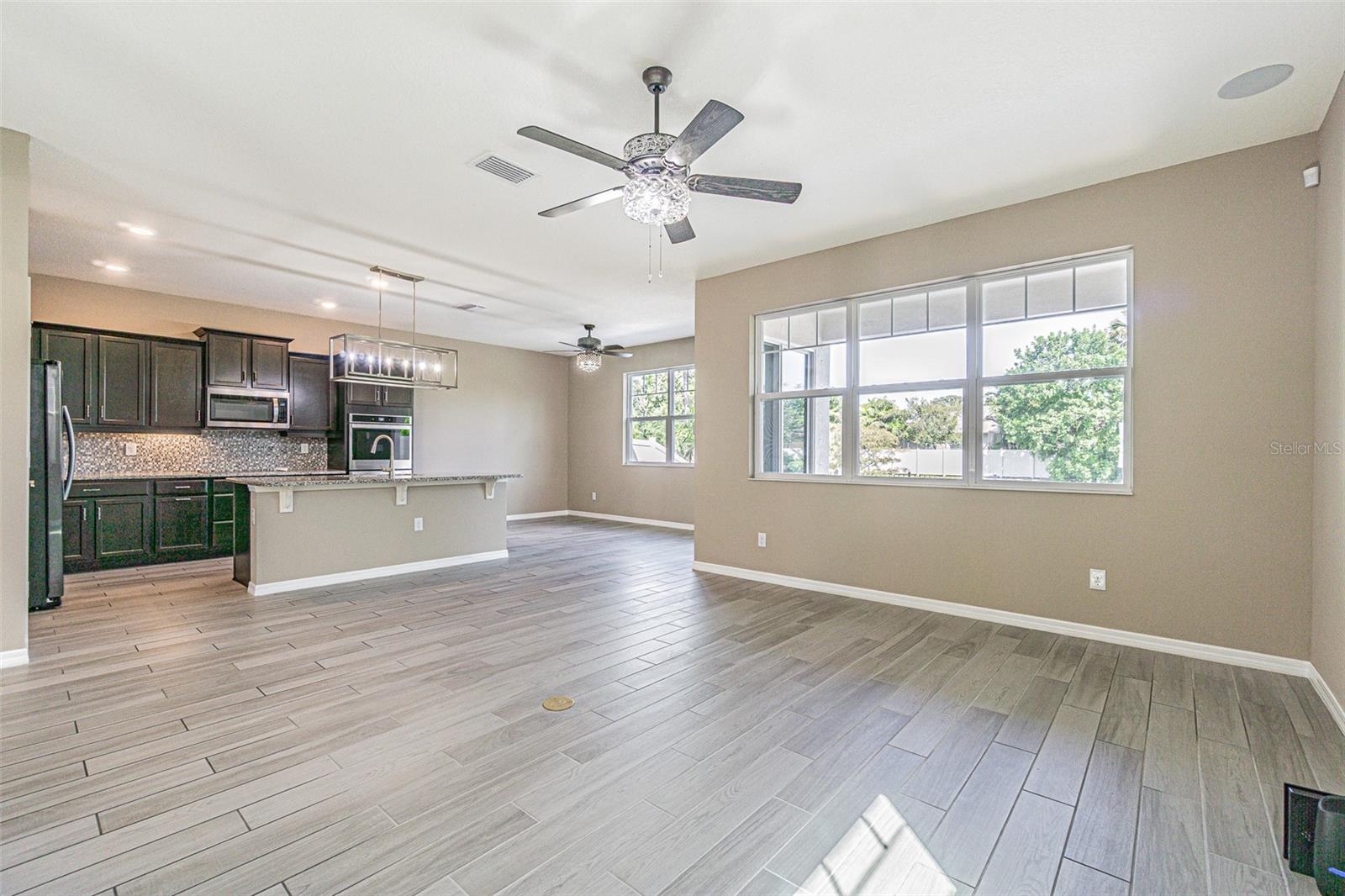 Image 14 of 54 For 8147 Artisan Cir