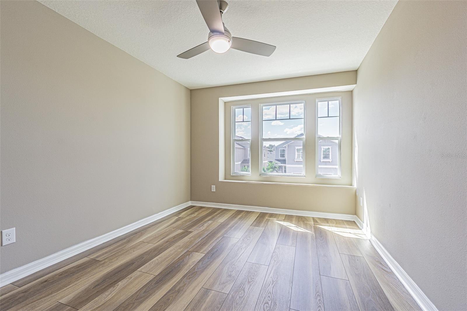 Image 17 of 54 For 8147 Artisan Cir