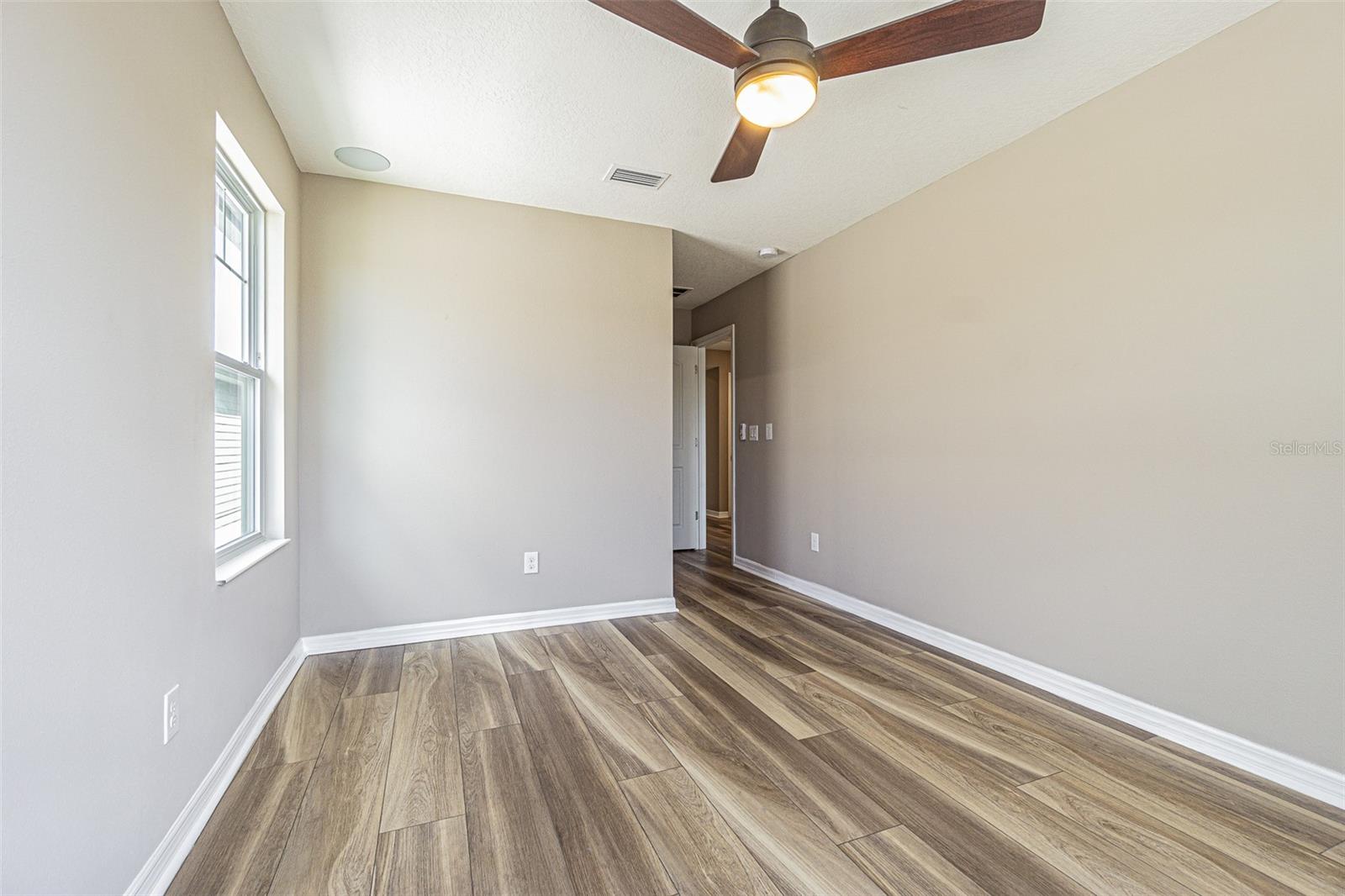 Image 21 of 54 For 8147 Artisan Cir