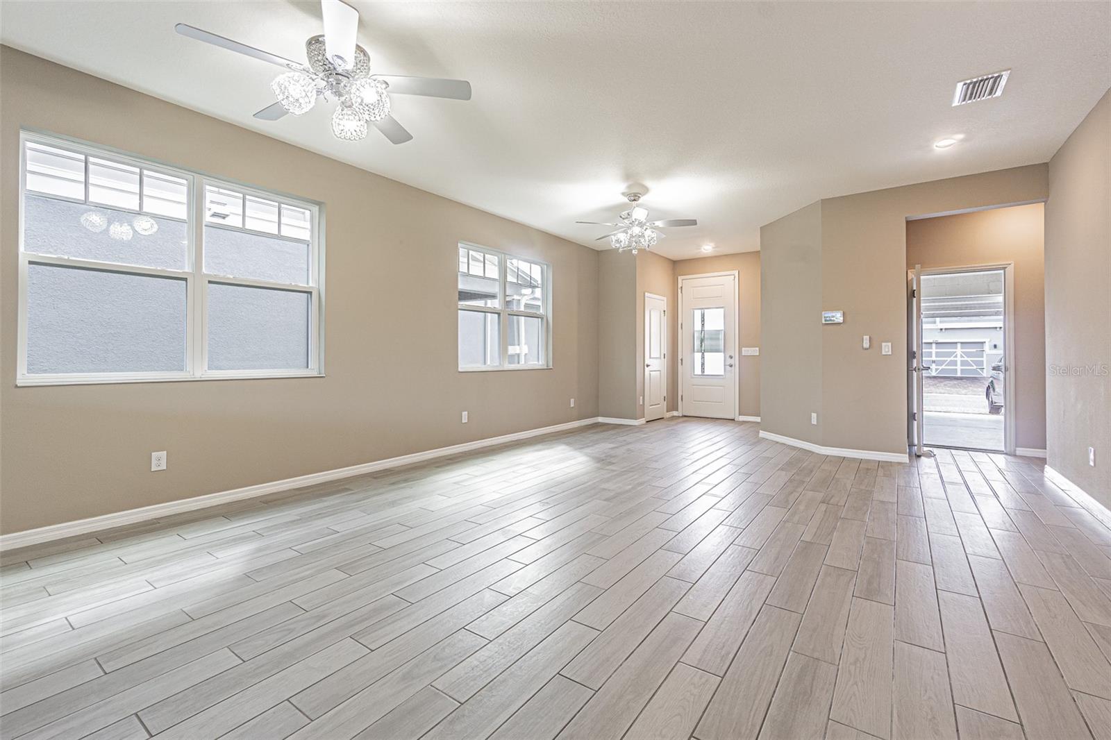 Image 7 of 54 For 8147 Artisan Cir
