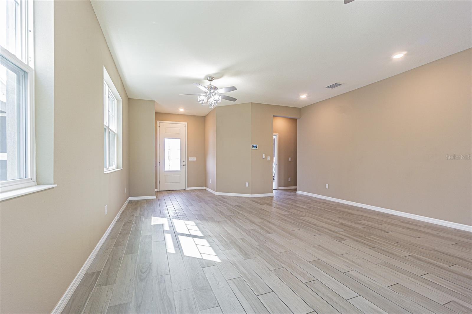 Image 8 of 54 For 8147 Artisan Cir