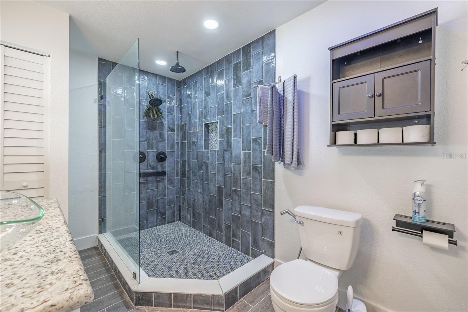Image 18 of 29 For 5616 Halifax Drive