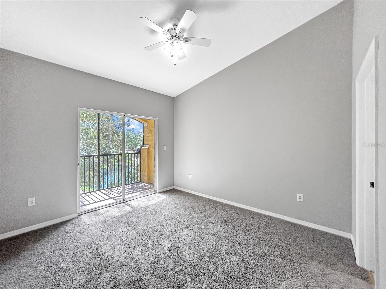 Image 10 of 30 For 10105 Courtney Palms Boulevard 303