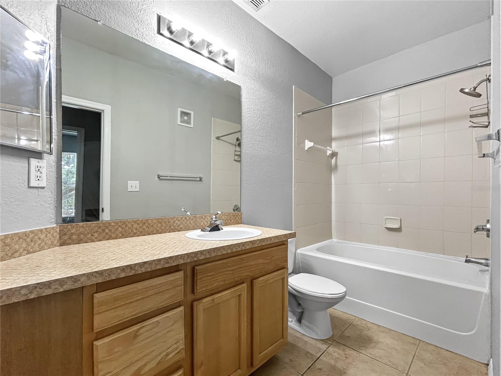 Image 17 of 30 For 10105 Courtney Palms Boulevard 303