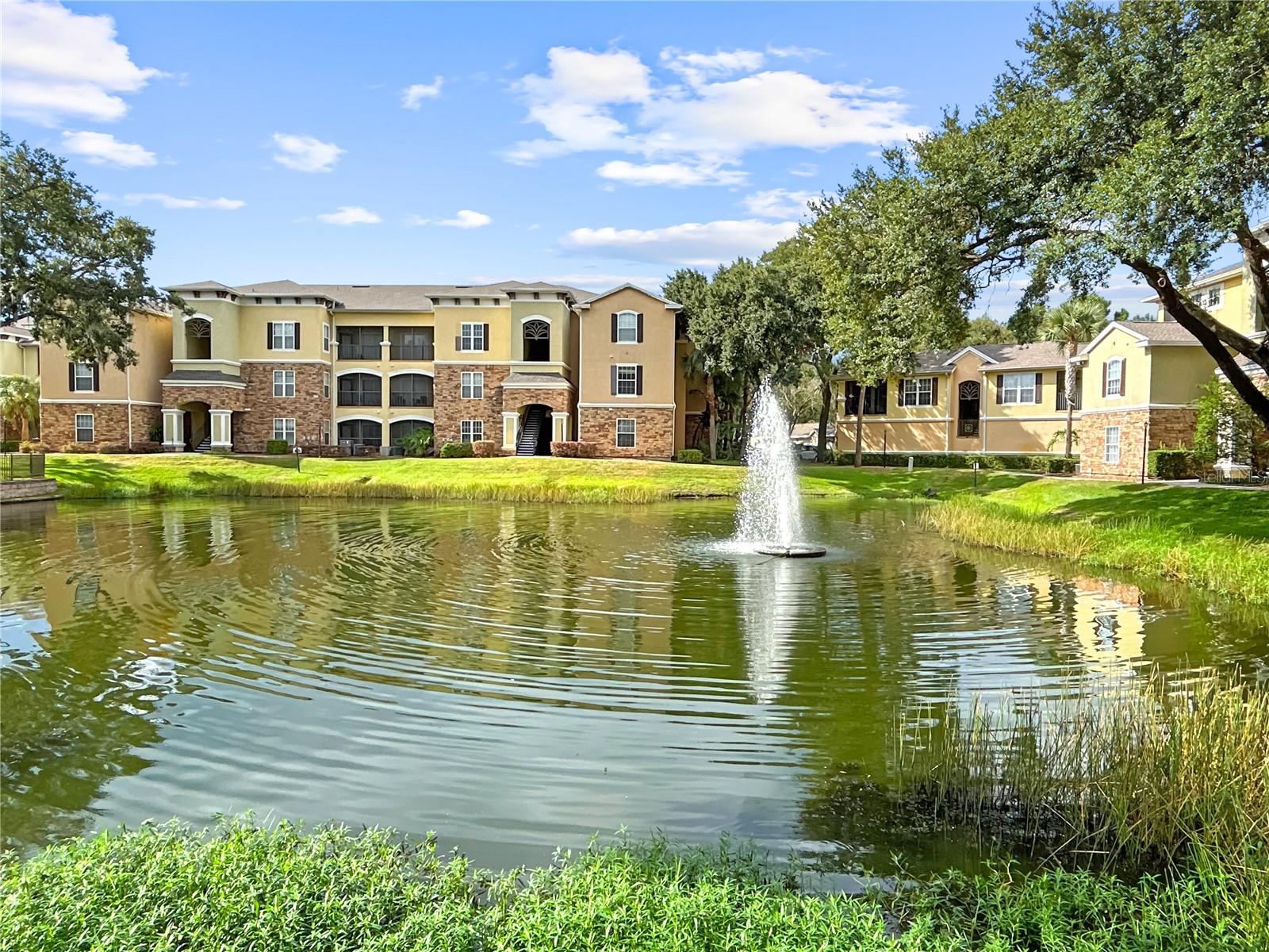 Image 3 of 30 For 10105 Courtney Palms Boulevard 303