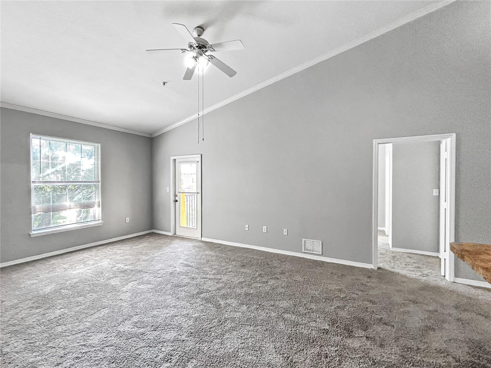 Image 9 of 30 For 10105 Courtney Palms Boulevard 303