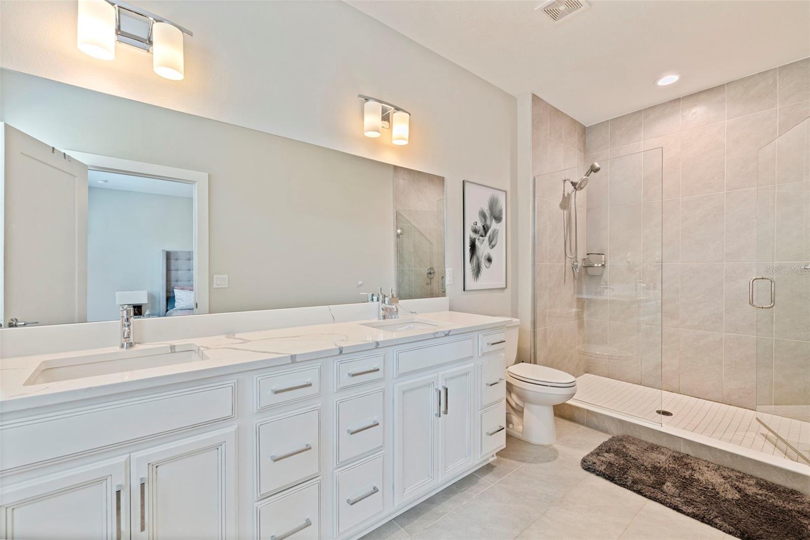 Image 21 of 43 For 2540 12th Terrace N