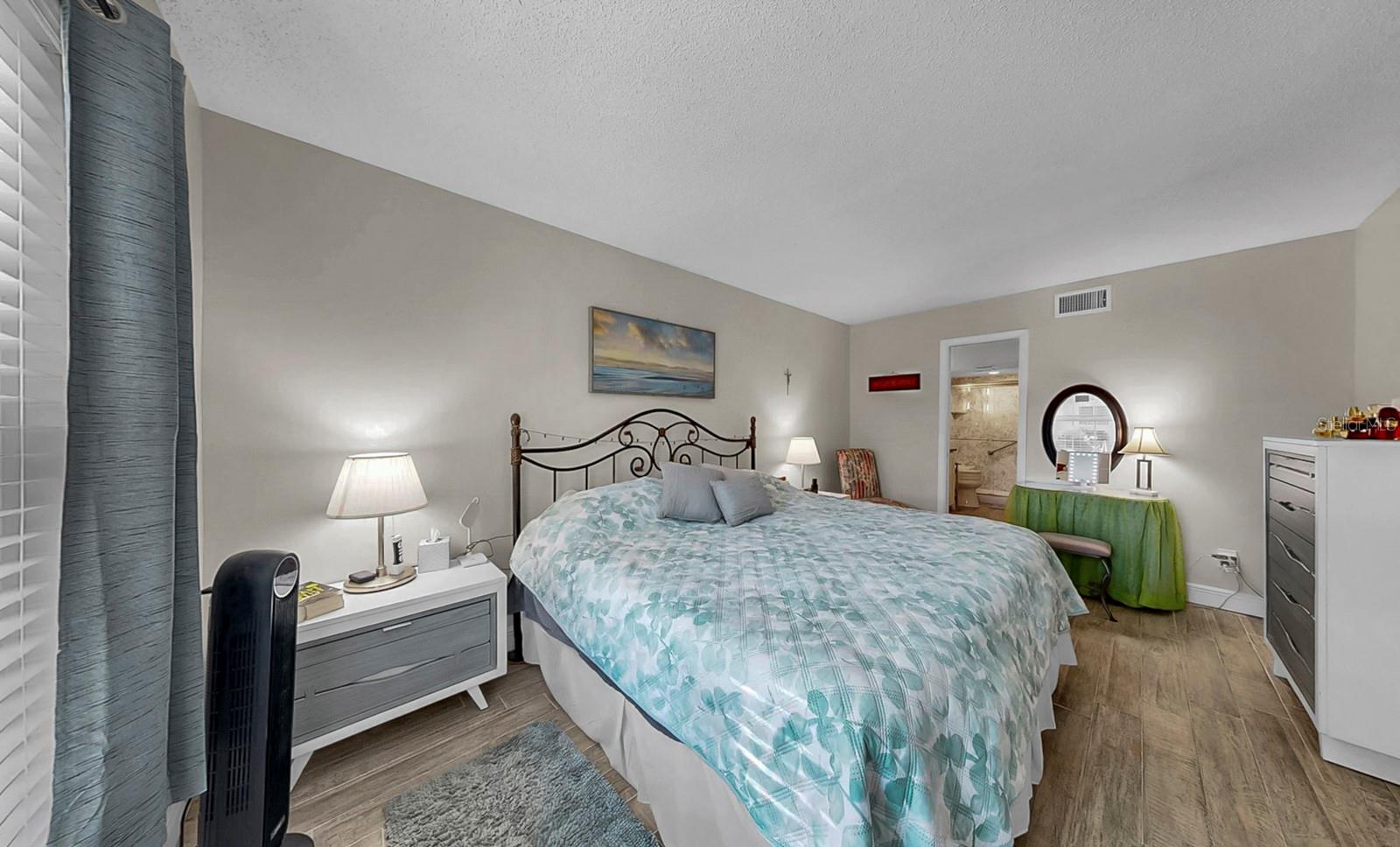 Image 19 of 34 For 8799 Bardmoor Boulevard 205