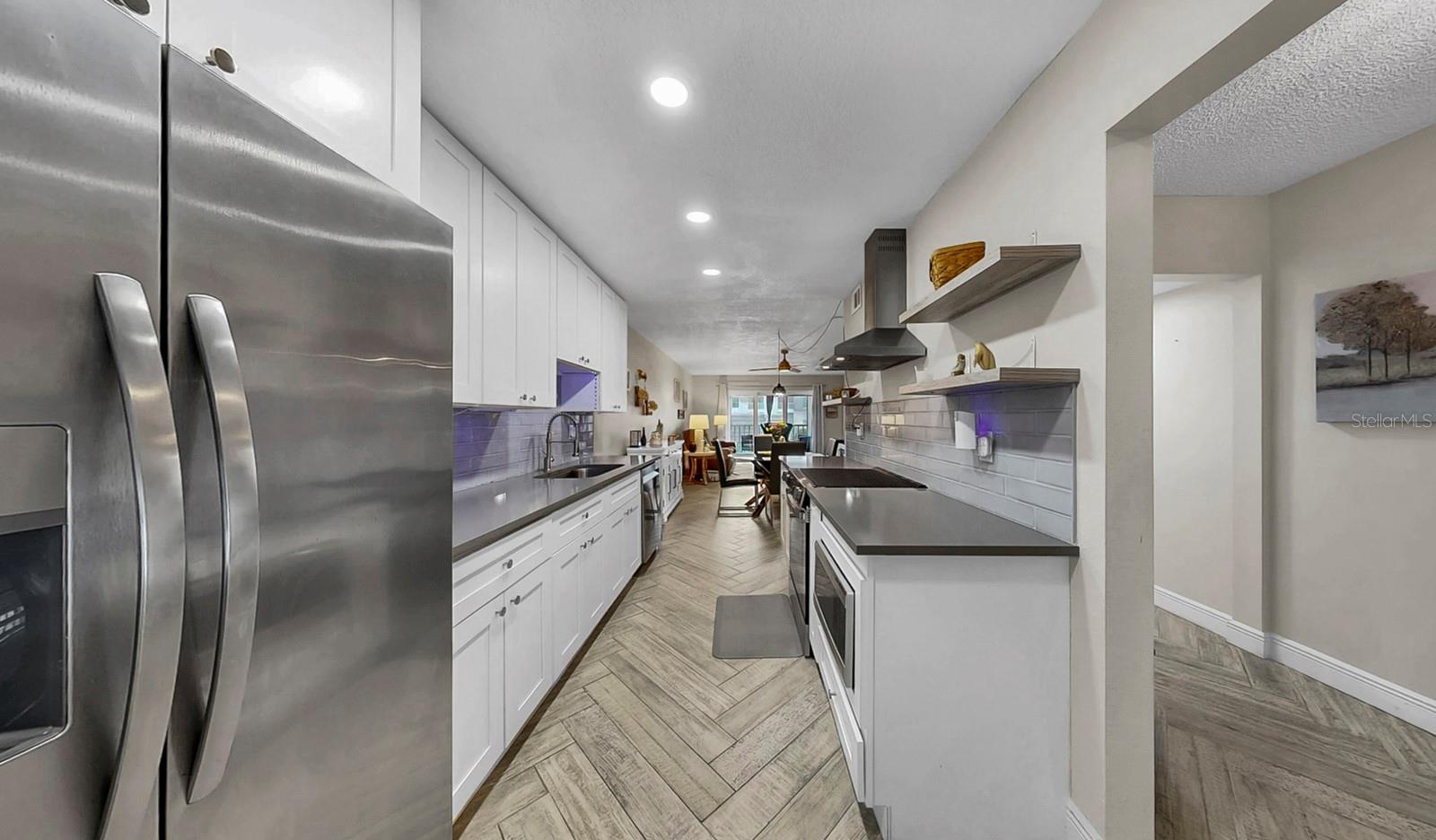 Image 6 of 34 For 8799 Bardmoor Boulevard 205