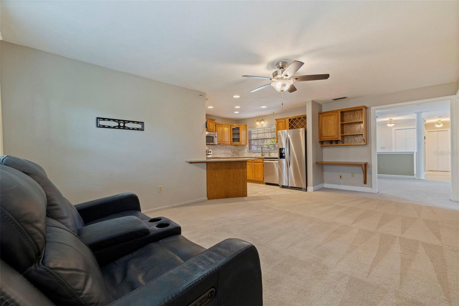 Image 13 of 40 For 925 Irene Avenue