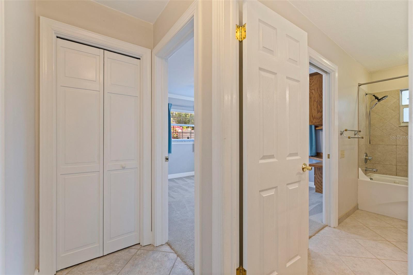 Image 20 of 40 For 925 Irene Avenue