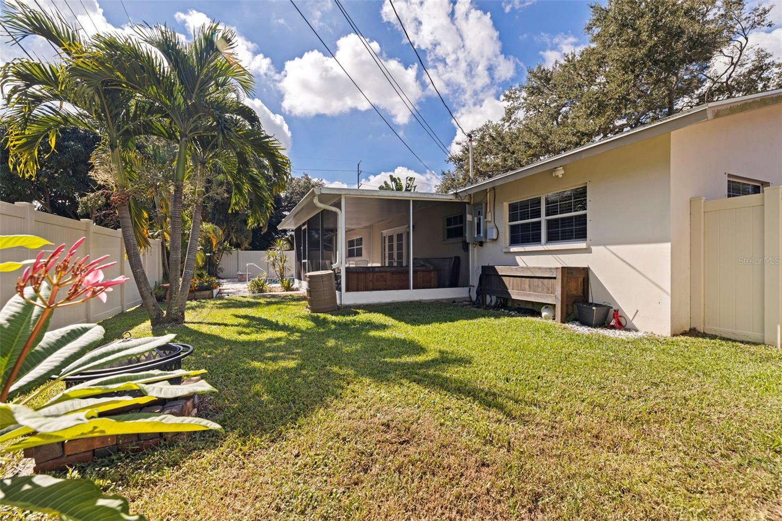 Image 32 of 40 For 925 Irene Avenue