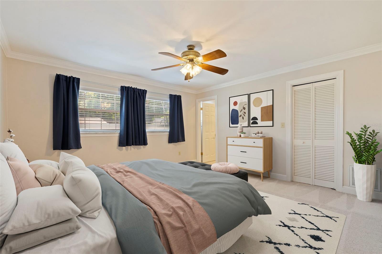 Image 4 of 40 For 925 Irene Avenue