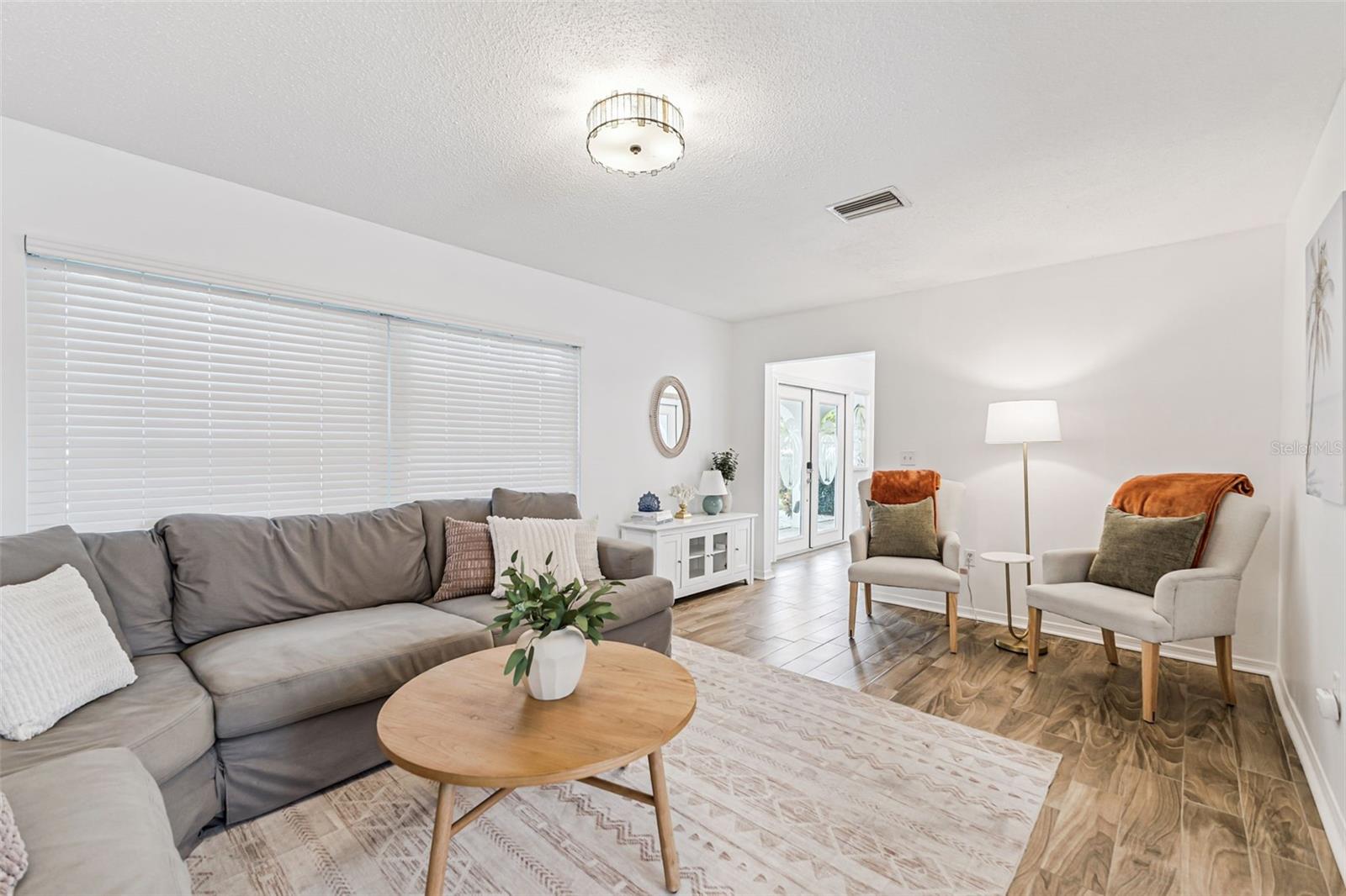 Image 21 of 56 For 5201 15th Avenue W