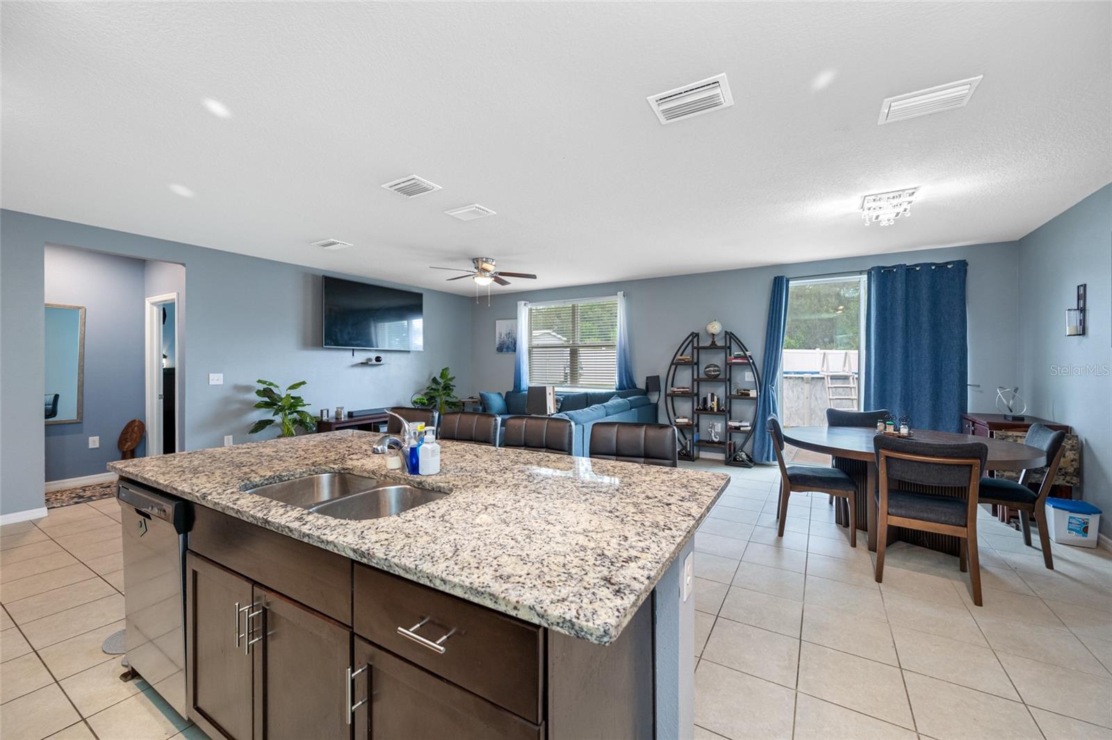 Image 11 of 45 For 13630 Coronado Drive