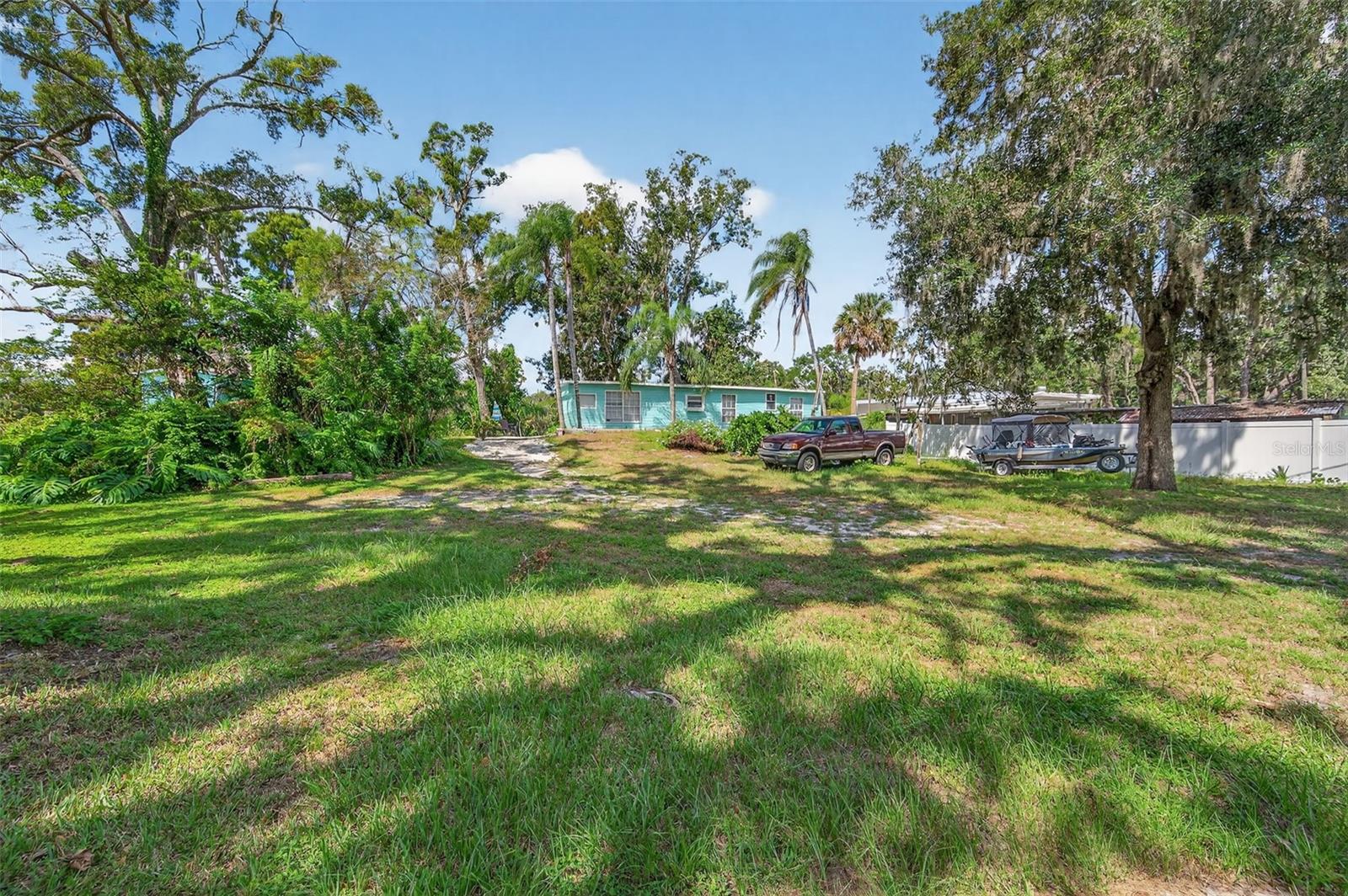Image 15 of 44 For 3924 Alafia Boulevard