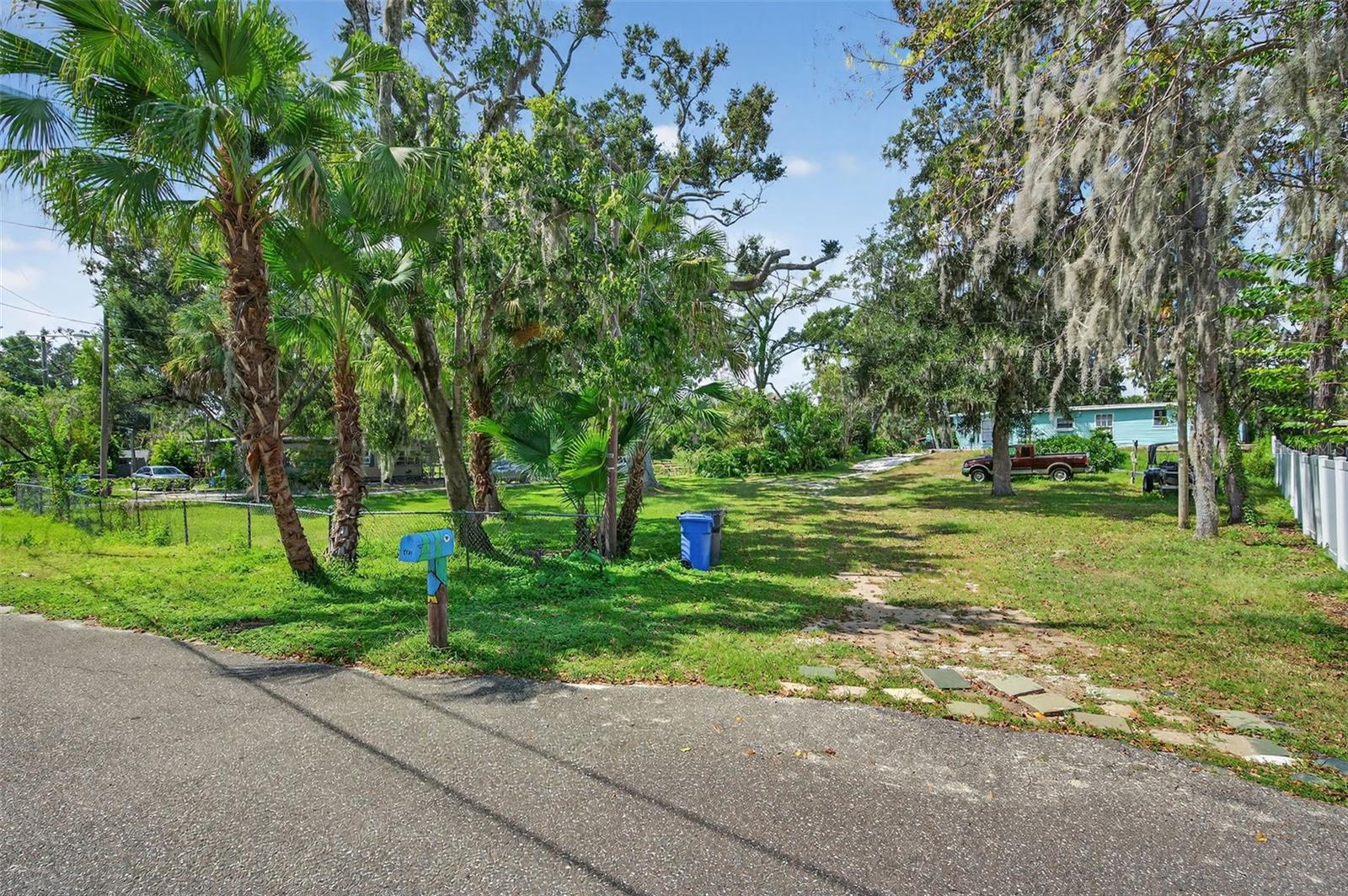 Image 17 of 44 For 3924 Alafia Boulevard