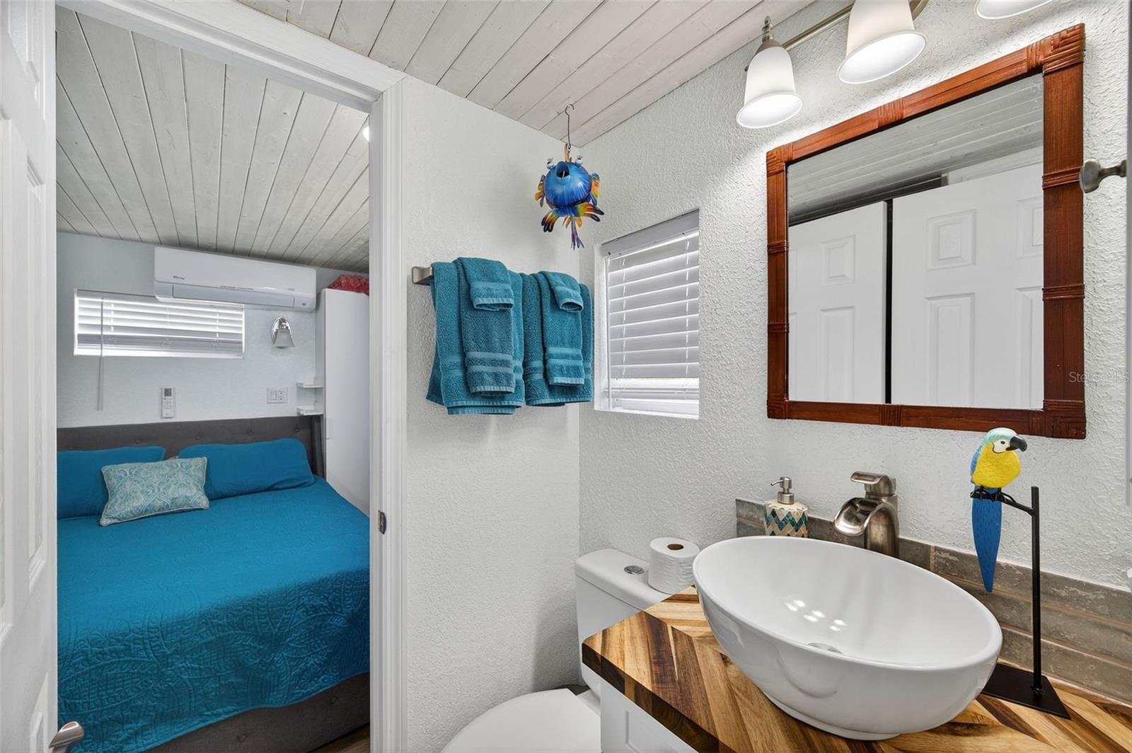 Image 25 of 44 For 3924 Alafia Boulevard