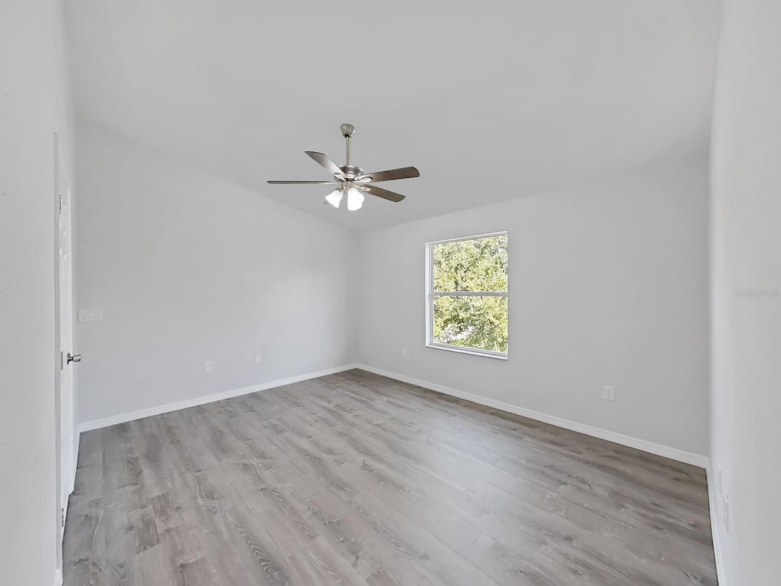 Image 43 of 45 For 1830 Van Allen Loop