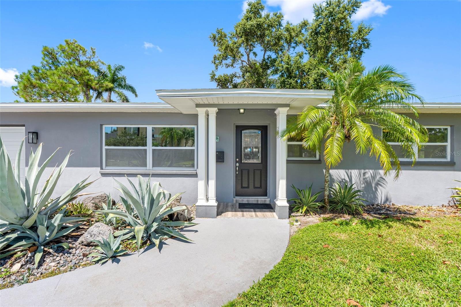 Details for 439 Capri Way Ne, ST PETERSBURG, FL 33704