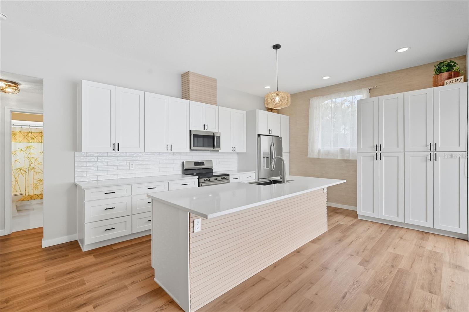 Image 10 of 29 For 14547 Oliver Street