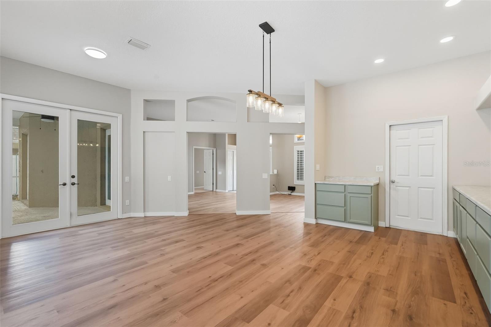 Image 17 of 29 For 14547 Oliver Street