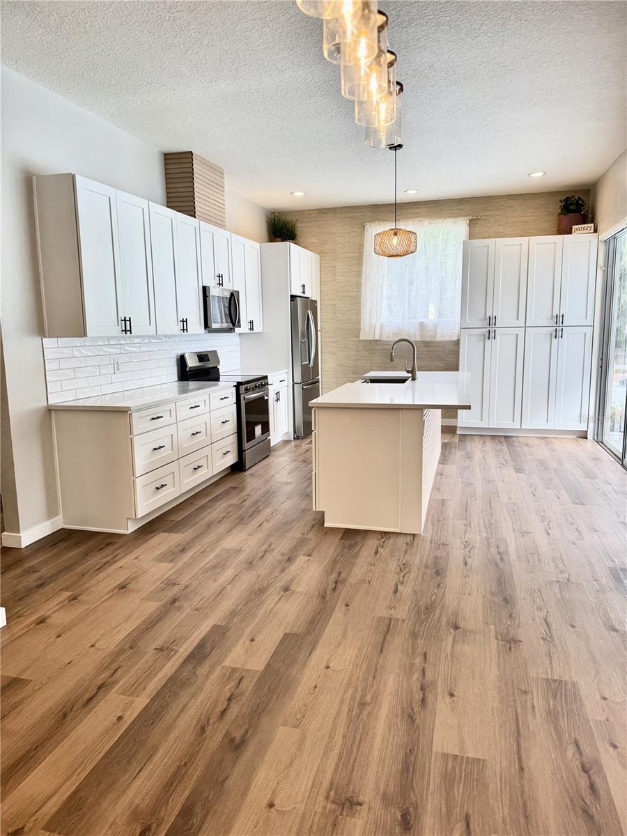 Image 9 of 29 For 14547 Oliver Street