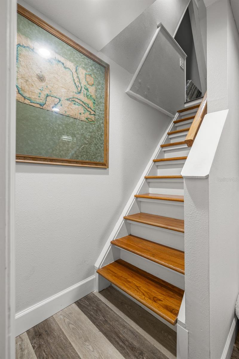 Image 16 of 40 For 1817 Beachway Ln
