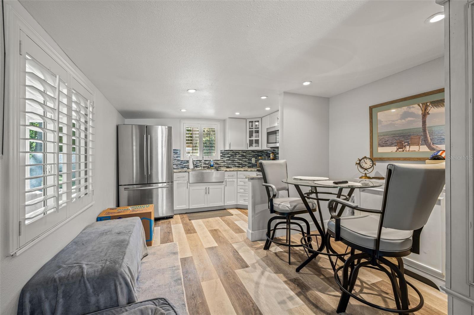 Image 6 of 40 For 1817 Beachway Ln