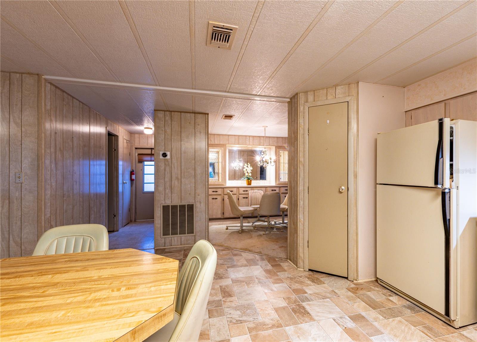 Image 11 of 41 For 7131 El Dewitt Street