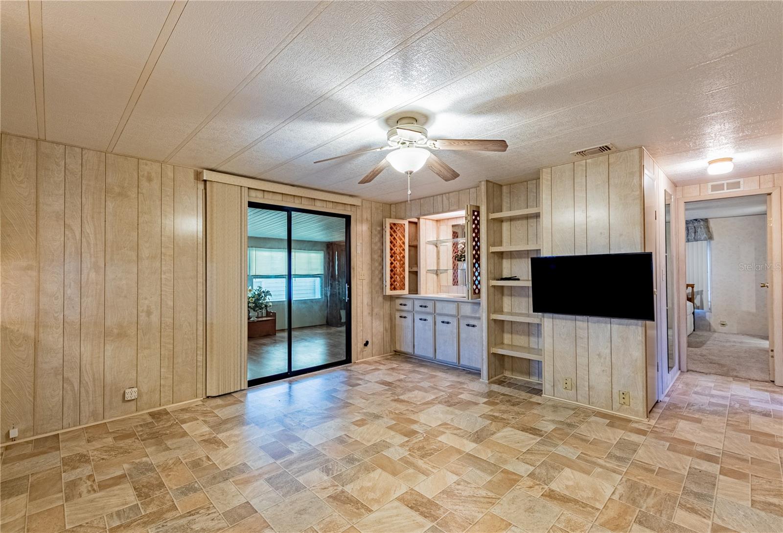 Image 14 of 41 For 7131 El Dewitt Street