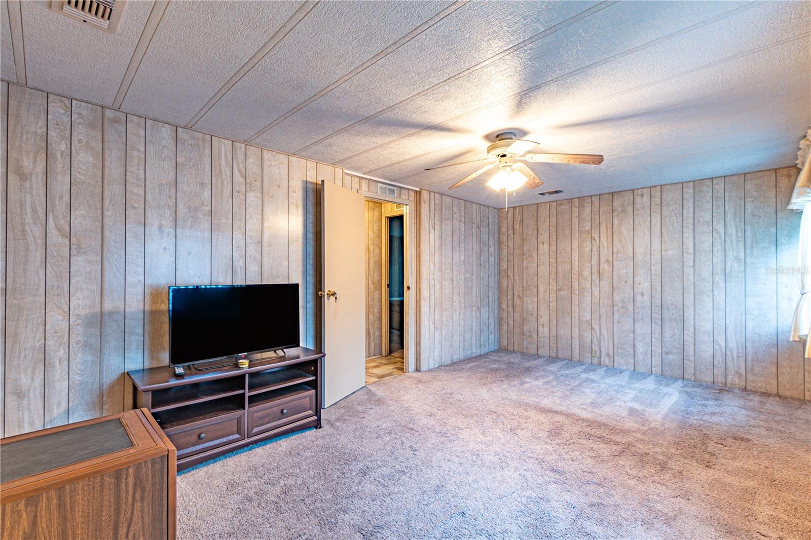 Image 22 of 41 For 7131 El Dewitt Street
